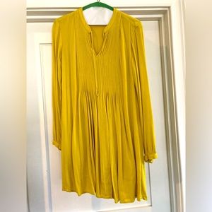 Old Navy Chartreuse pleated front dress